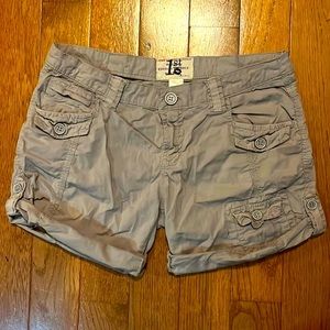 First Kiss cargo style shorts size 7